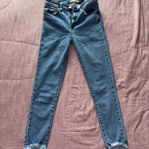 Levi's 721 High Rise Skinny Jeans in Classic Blue